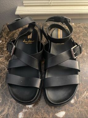 Sam Edelman Black Leather Buckle Strap Lug Sole Sandals